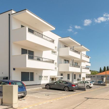 Modern 4* Luxury Apartment In Center トロギール エクステリア 写真
