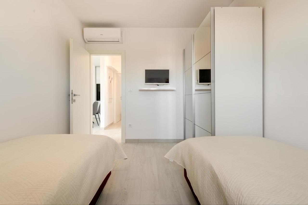 Modern 4* Luxury Apartment In Center トロギール エクステリア 写真