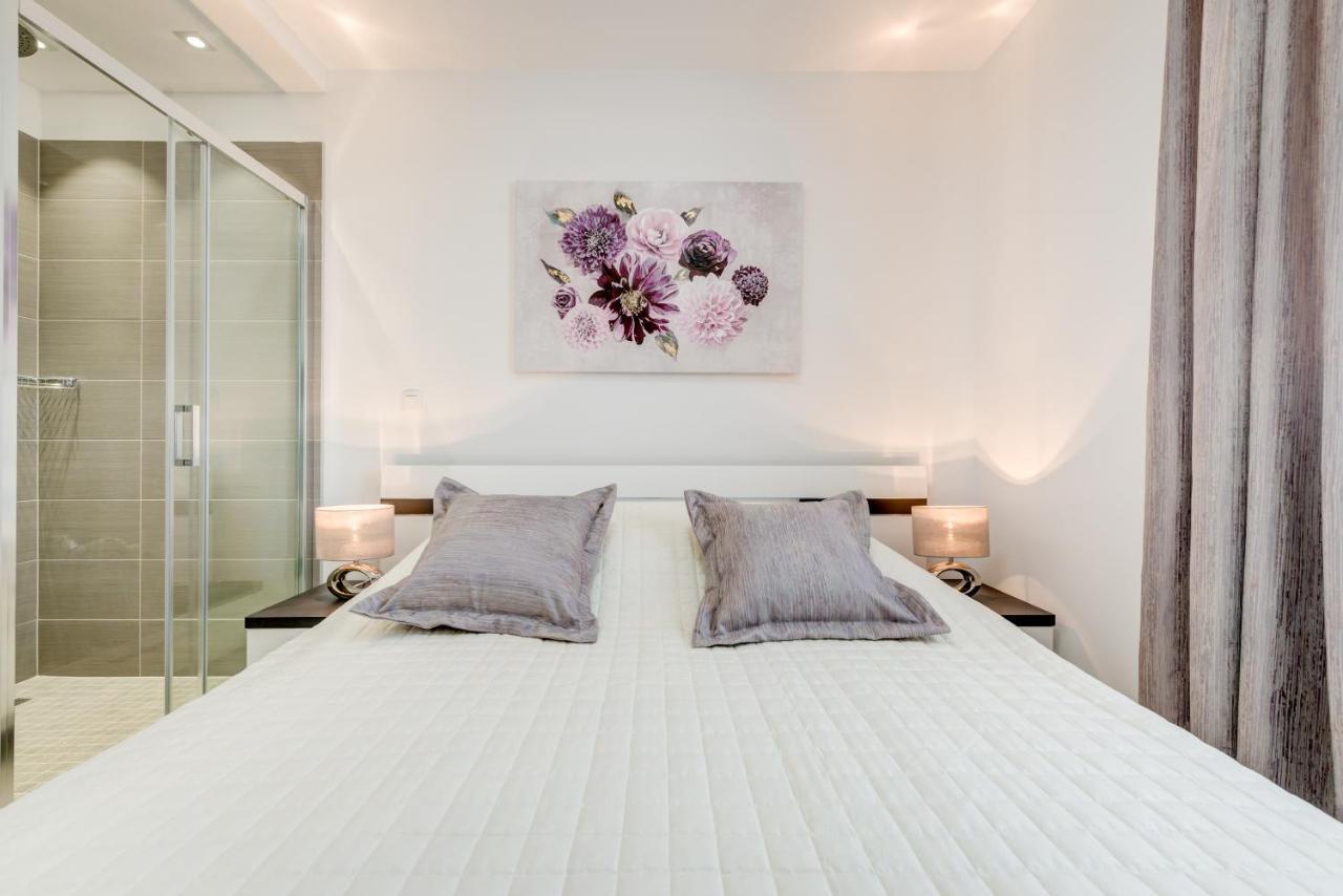 Modern 4* Luxury Apartment In Center トロギール エクステリア 写真