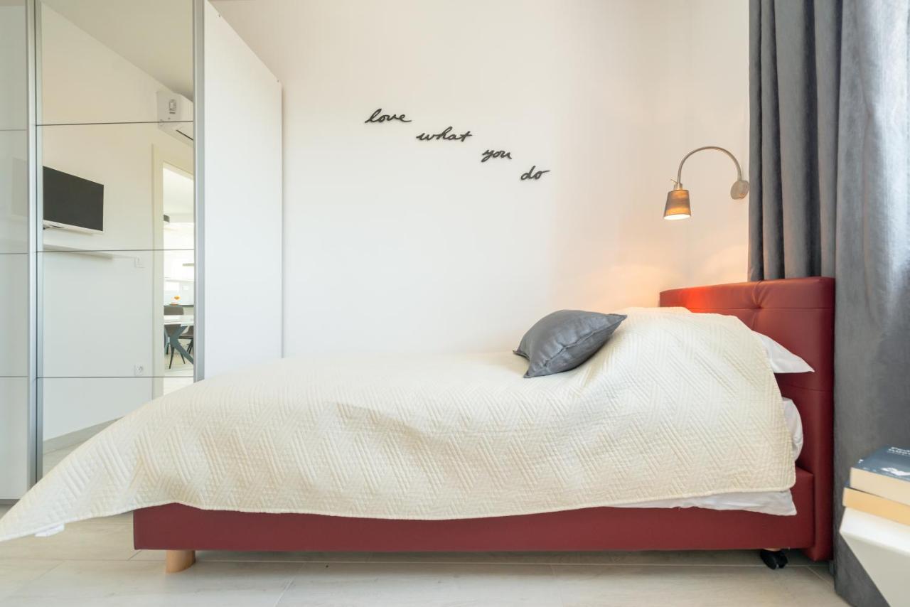 Modern 4* Luxury Apartment In Center トロギール エクステリア 写真
