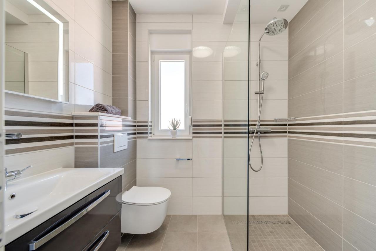 Modern 4* Luxury Apartment In Center トロギール エクステリア 写真