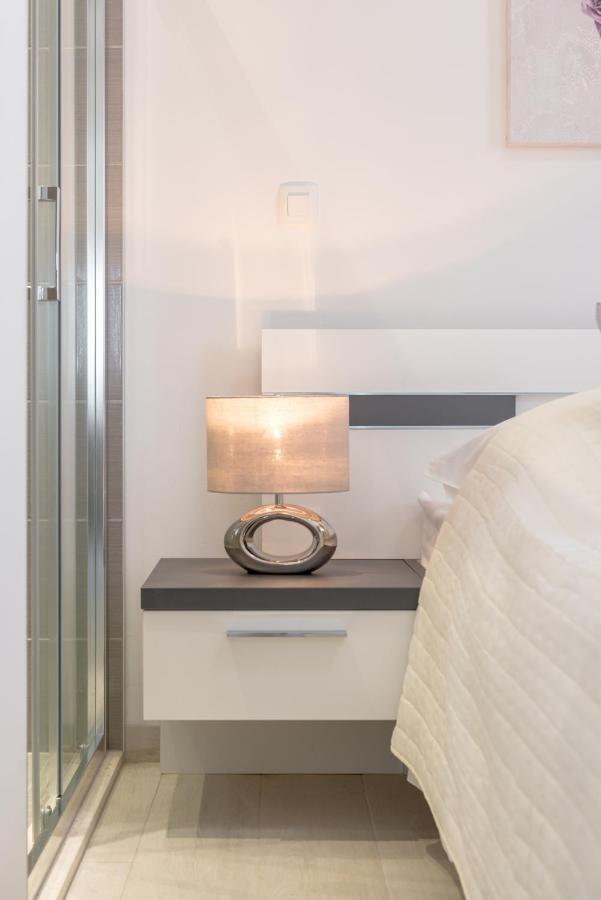Modern 4* Luxury Apartment In Center トロギール エクステリア 写真